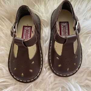 L’AMOUR Brown Mary janes